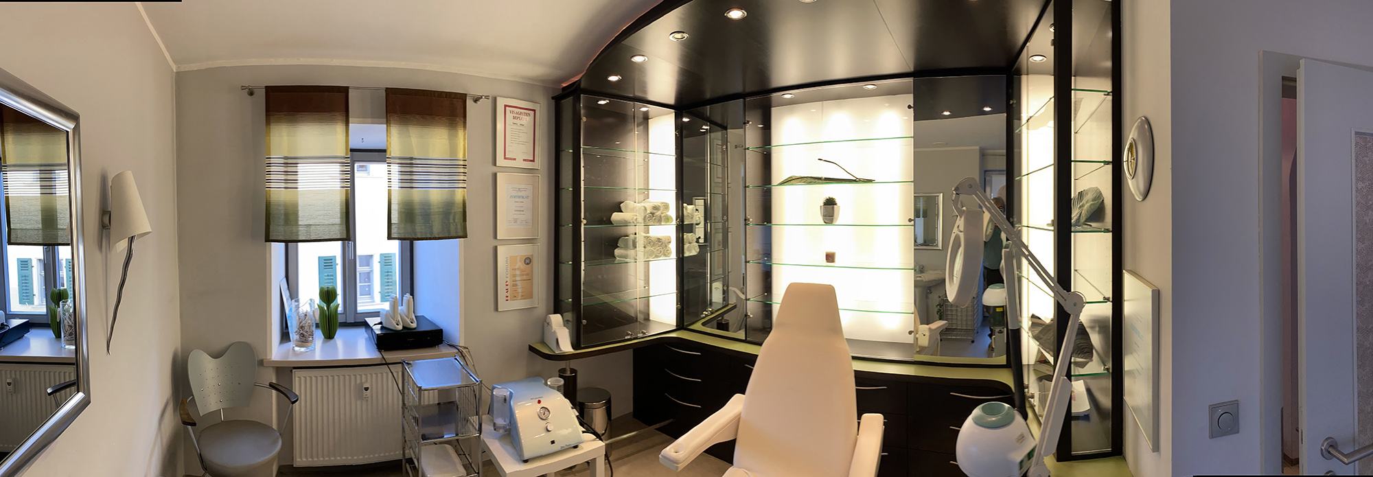 Möbeldesign | Kosmetikstudio | Salon Pecher MAK